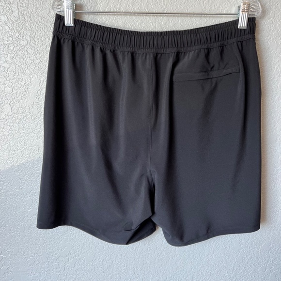 Beyond Yoga men’s Pivotal performance shorts - Picture 5 of 13